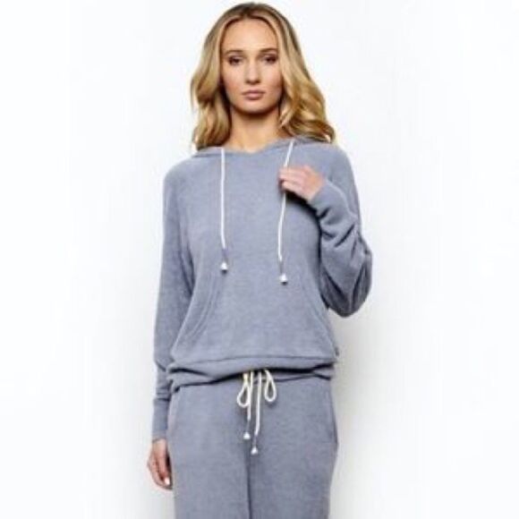 ✨ Young Fabulous & Broke Fuzzy Jogger Sweatpants✨ - Picture 2 of 8